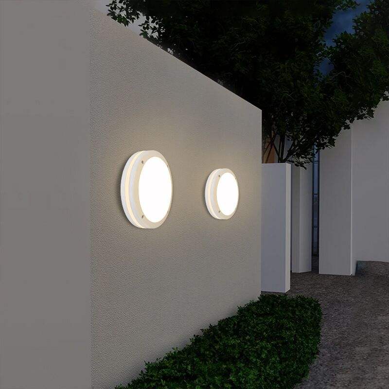 Circular wall lamp