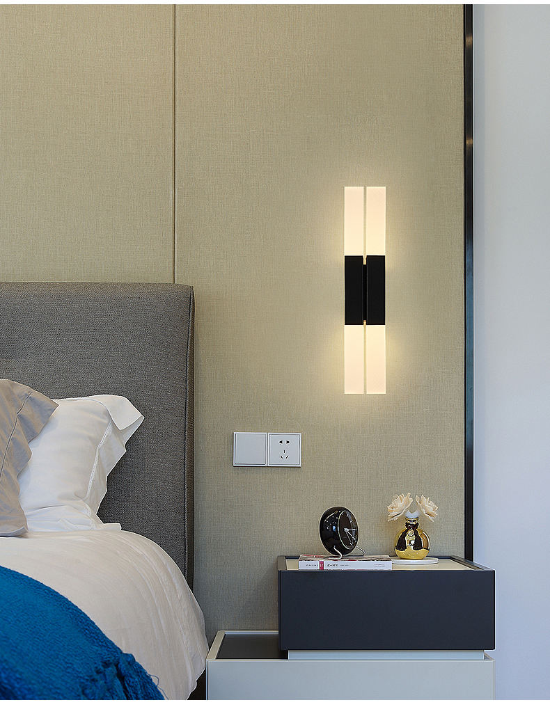 Nordic Modern 8W Wall Lamp Waterproof Ip65 Led Aluminum Outdoor up Down Wall Light for Garden Hotel Luminous White Body Glass