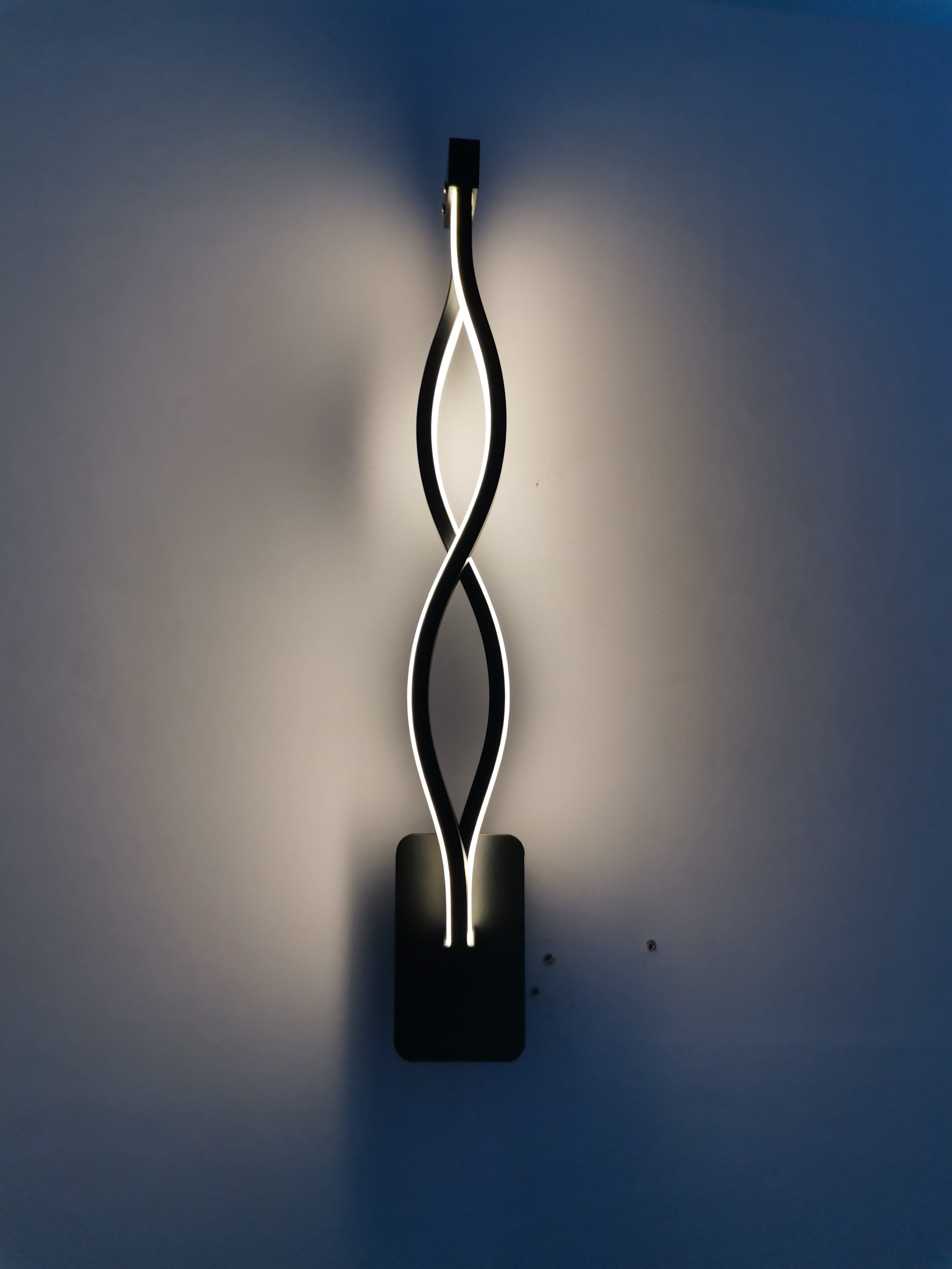Long Wave Wall Lamp LED 16W Aluminum Bedside Lighting for Indoor Hotel Stair Aisle Light Fixture