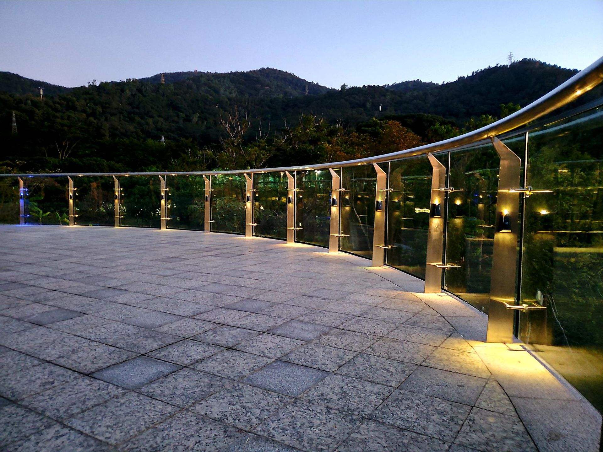 Solar Wall Washer Outdoor Garden Home Wall Lamp Waterproof Lighting Lamp Villa Decorative Garden Wall Lamp