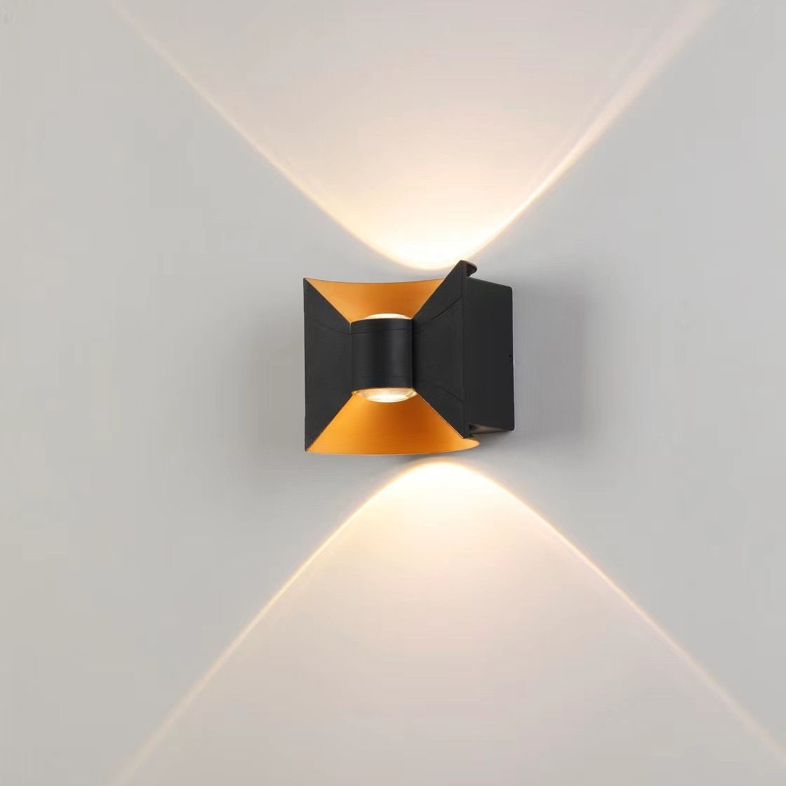 Decorative modern Aluminum bogy Indoor Outdoor waterproof Up and Down LED Wall Lights