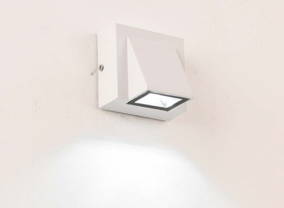 Wall-Mounted LED Wall Lamp Aluminum Landscape Lighting
