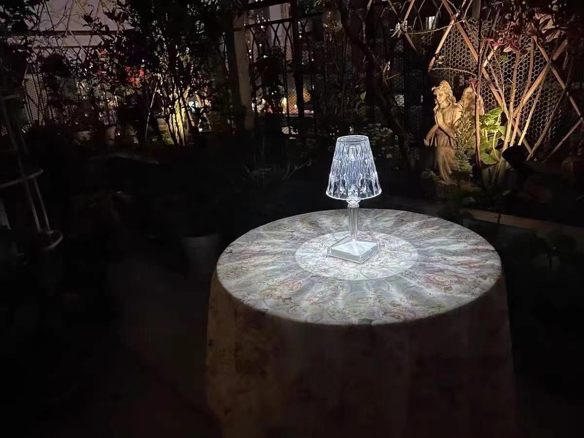 Table Lamp Modern Crystal LED Rose Lights Indoor Lighting for Bedside Table LED Touch Control Night Light LED Desk Lamp
