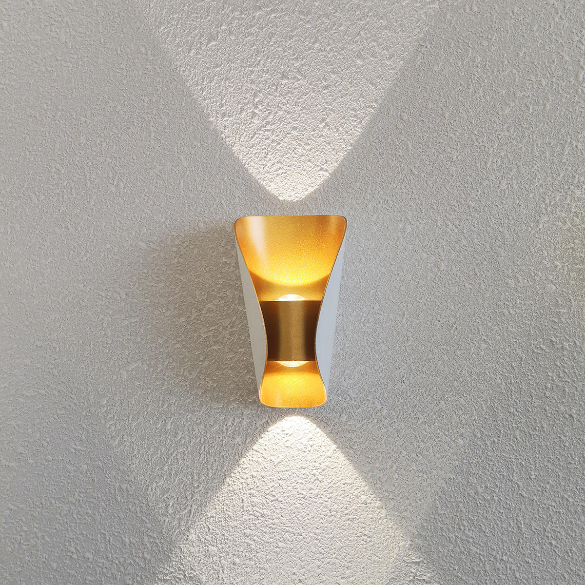 Surface Mount LED Outdoor Wall Light