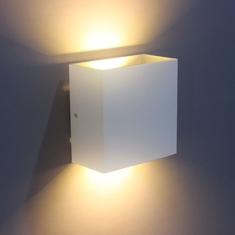Wall Lamp for Garden Decoration