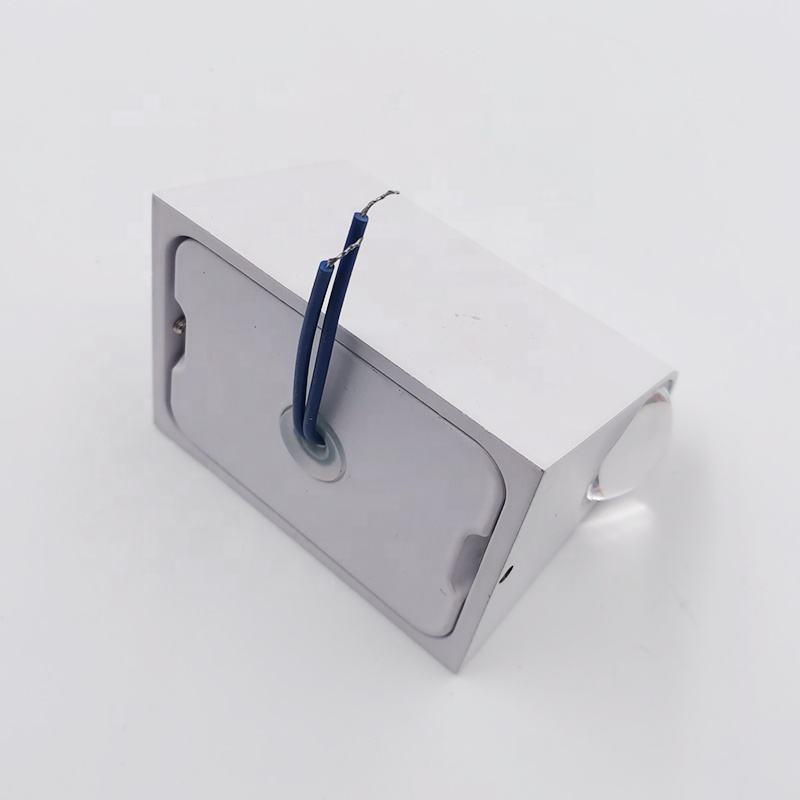 Modern Waterproof Outdoor 2W LED Wall Lamp IP65 Aluminum UP And Down Wall Light Garden Porch Sconce Decoration Light 110V 220V