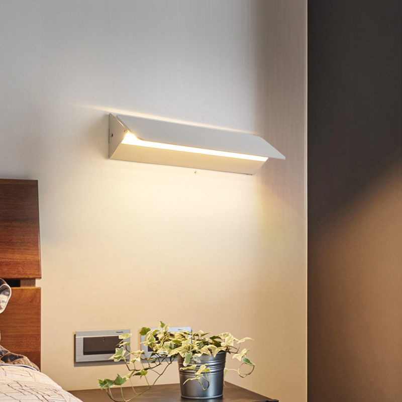 6W 12W 18W Indoor LED Wall Lamp Adjustable Angle Wall Lamp Long Wall Lamp European-French Interior Design