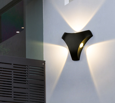 Triangle Outdoor Lamp