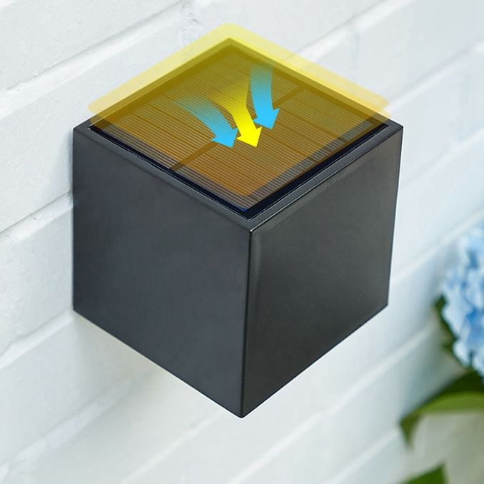 Cube solar lamp