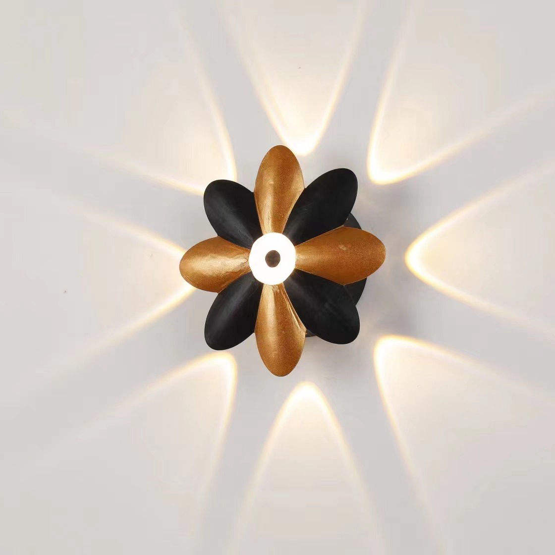 LED Wall Light Wall Mount Modern Bedroom Luxury Vintage Exterior Outdoor LED Wall Lamp Lamp Dinding Up And Down Garden Light