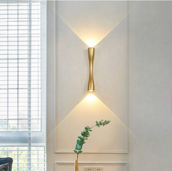 Bedside wall lamp