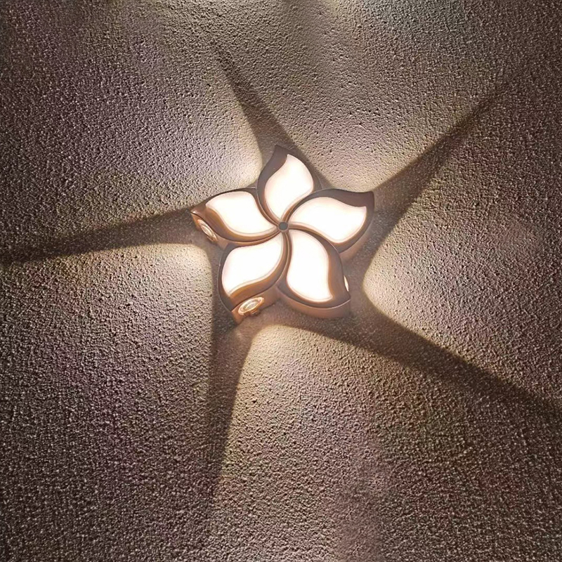 Flower wall lamp