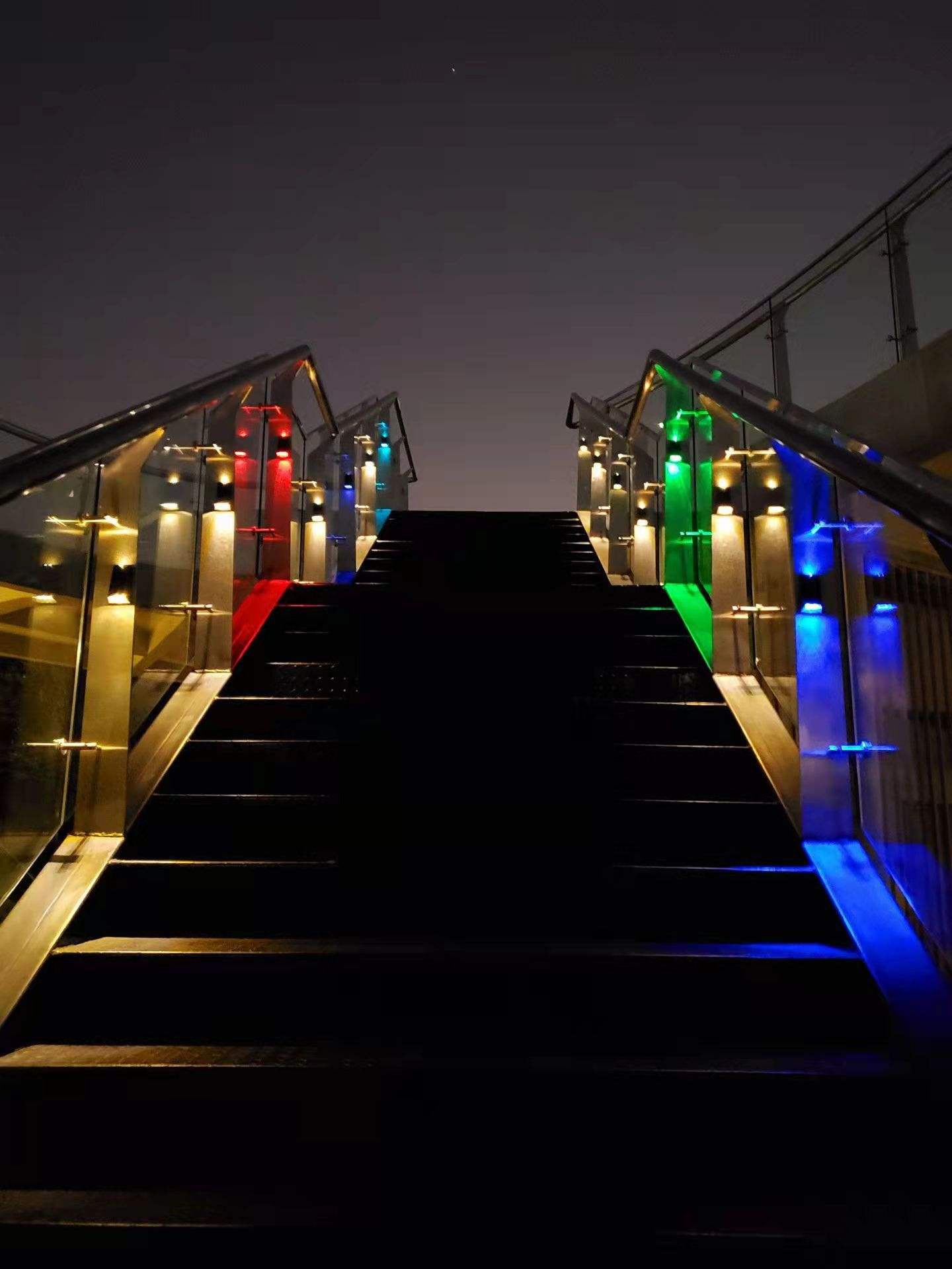 solar wall lights