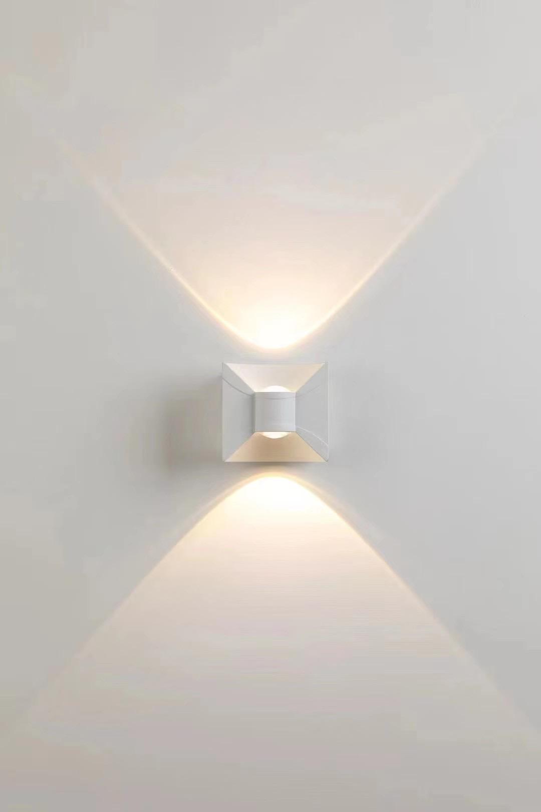 IP65 waterproof up and down outdoor indoor wall lamp hot sale 6W wall light high quality