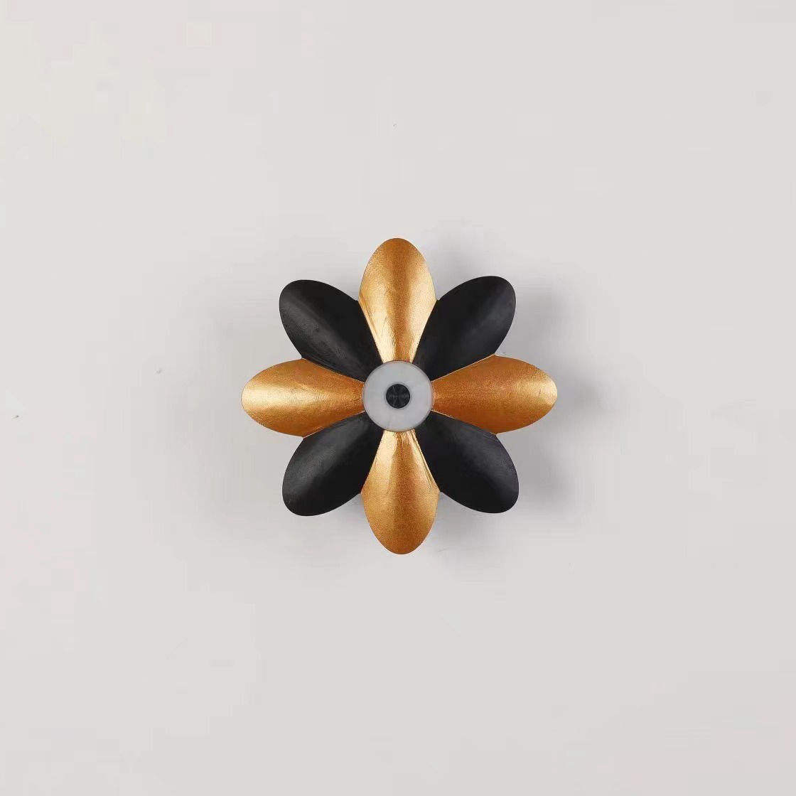 Waterproof Outdoor Wall Lamp Courtyard Lotus Style Outdoor Corridor Balcony Courtyard Stairs Multi-head Spotlight Wall Lamp