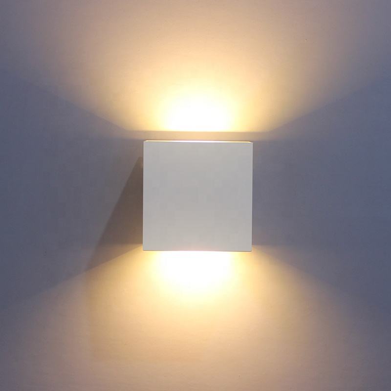 Industrial Style 12W AC85-265V Waterproof IP65 Adjustable Beam Aluminum Outdoor LED Cube Waterproof Wall Light Sconce