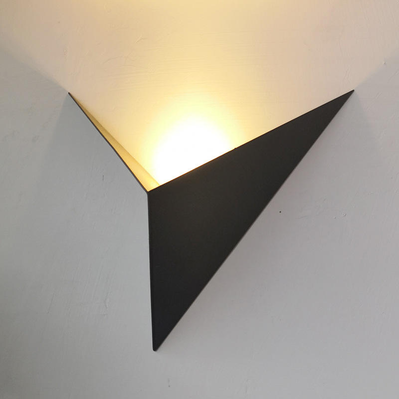 Nordic Modern Wall Lamp Waterproof Ip65 Led Aluminum Outdoor up Down Wall Light for Garden Hotel Luminous White Body Glass