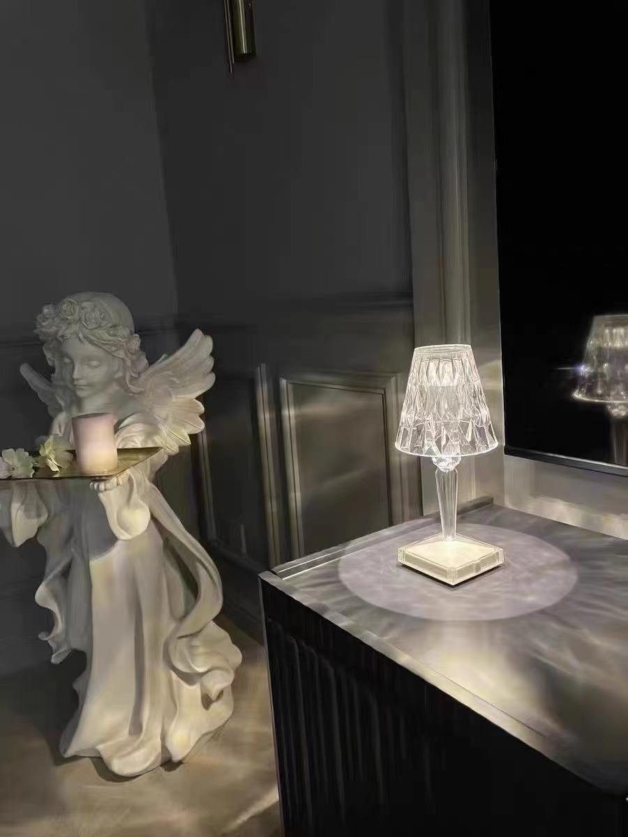 Crystal table lamp Small Night Lamp Rechargeable Table Lamp Provides Creative Atmosphere for Bedside Bar Decoration And 