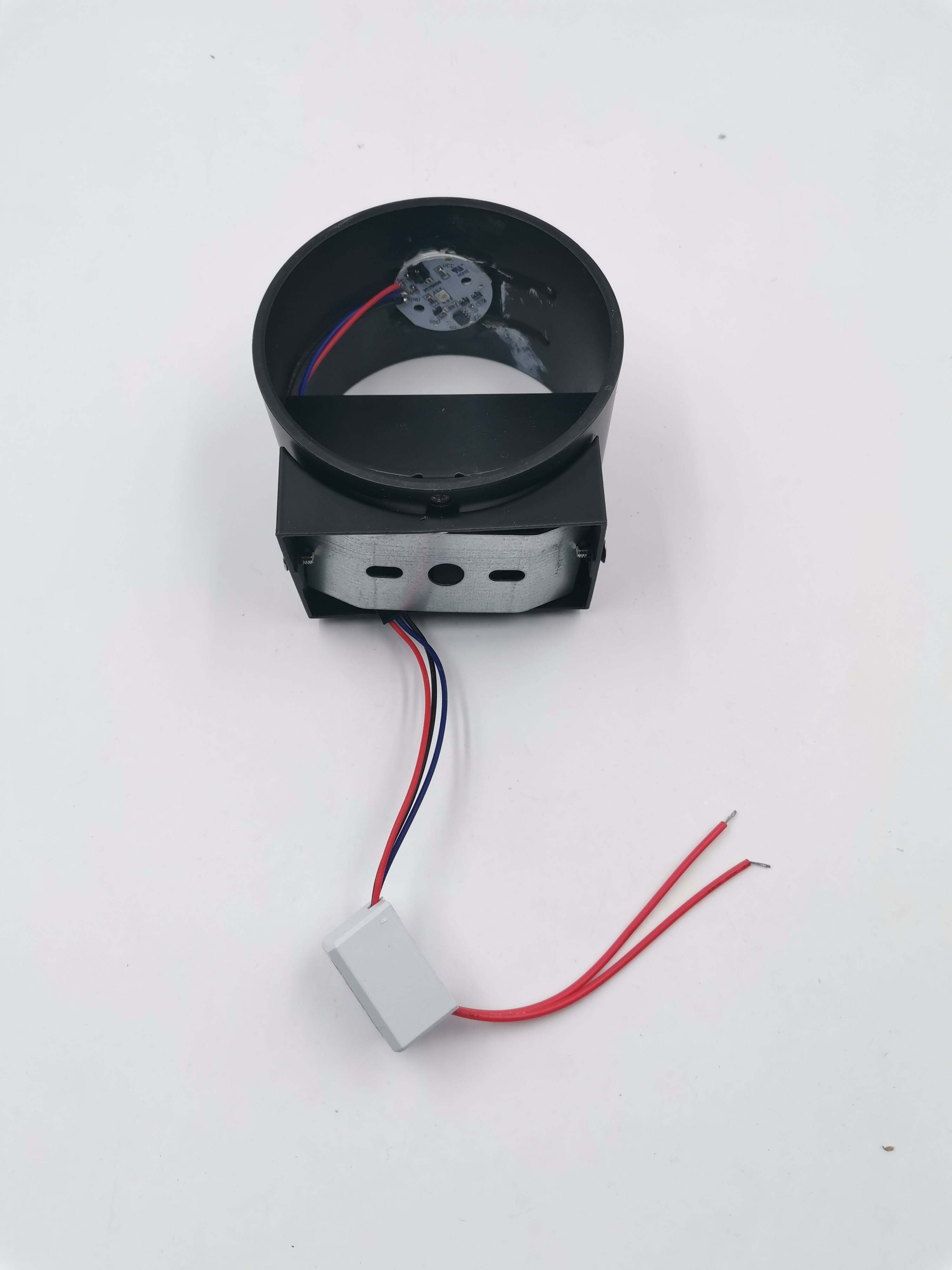 Lamp housing
